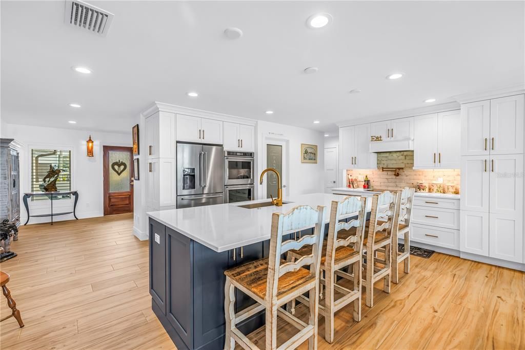 Active With Contract: $2,649,000 (4 beds, 2 baths, 2528 Square Feet)