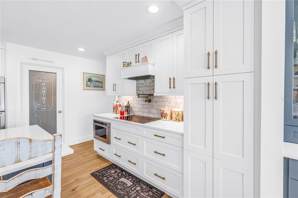 Active With Contract: $2,649,000 (4 beds, 2 baths, 2528 Square Feet)
