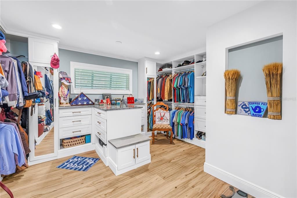 Active With Contract: $2,649,000 (4 beds, 2 baths, 2528 Square Feet)