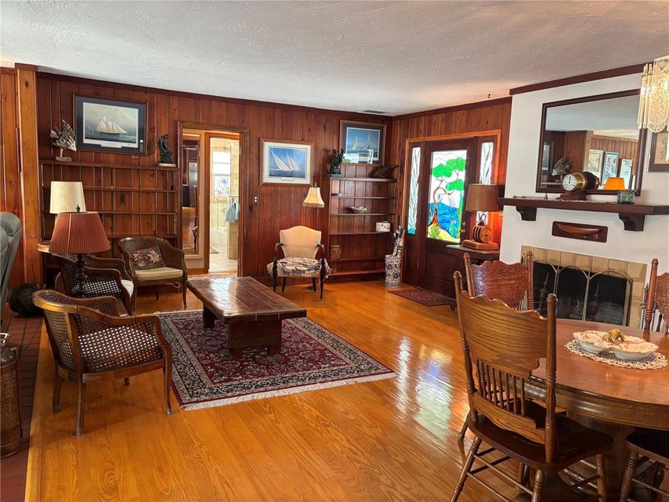 En Venta: $1,870,000 (3 camas, 2 baños, 2106 Pies cuadrados)