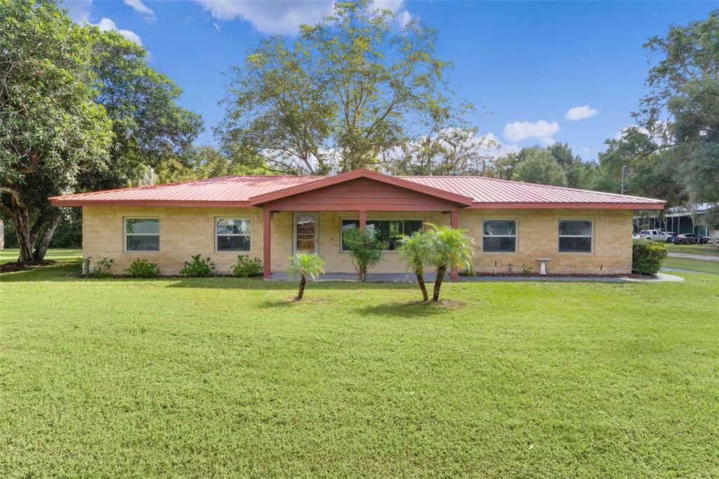 Activo con contrato: $379,900 (4 camas, 2 baños, 1820 Pies cuadrados)