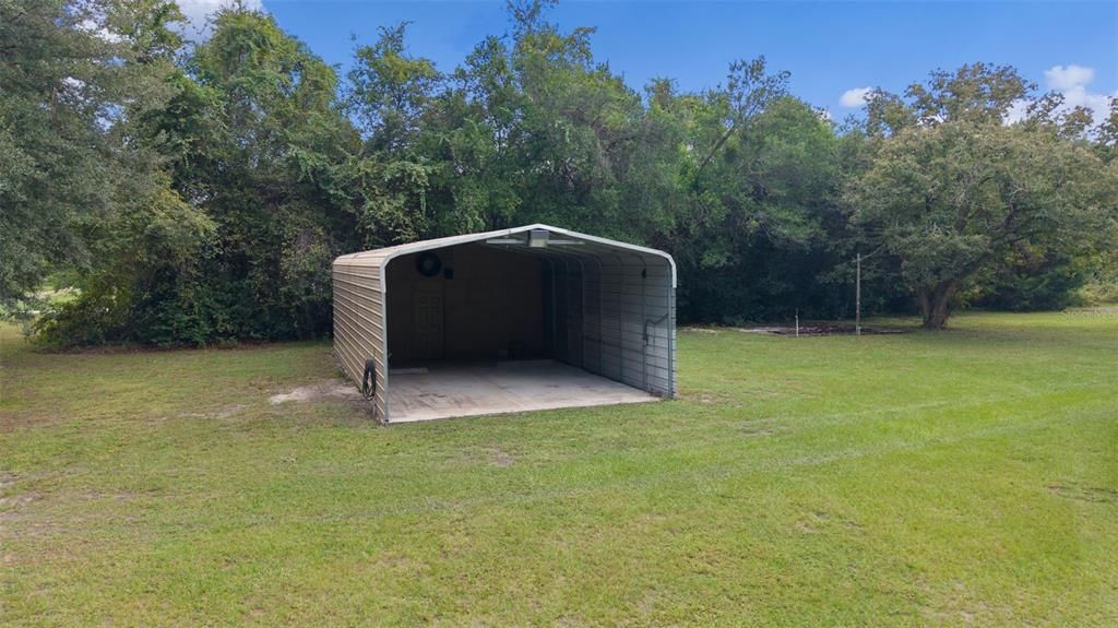 Activo con contrato: $379,900 (4 camas, 2 baños, 1820 Pies cuadrados)