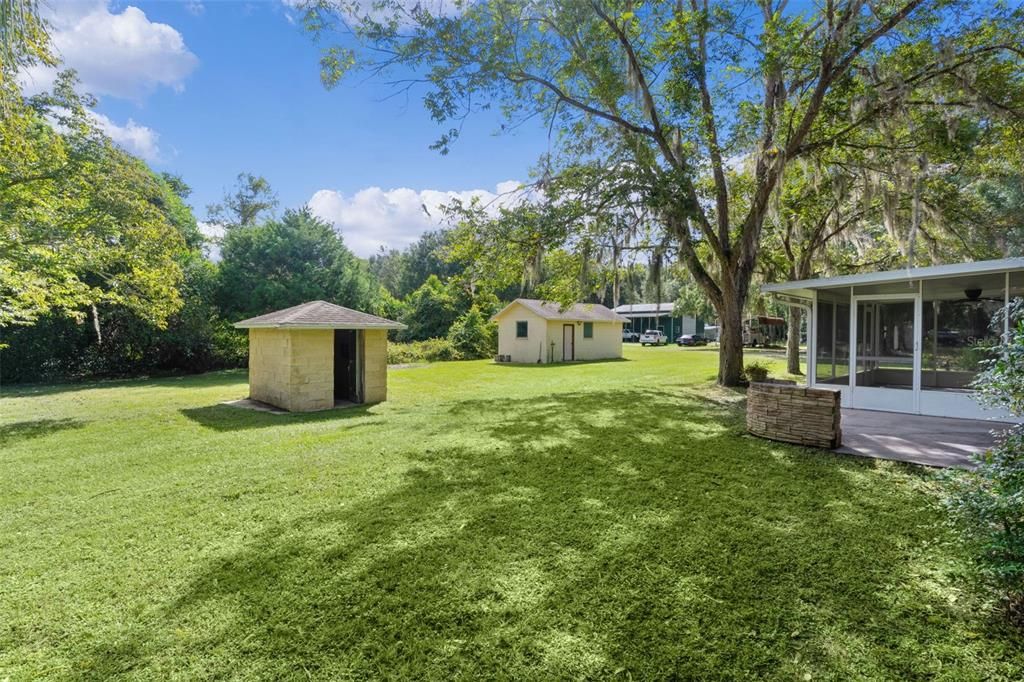 Activo con contrato: $379,900 (4 camas, 2 baños, 1820 Pies cuadrados)