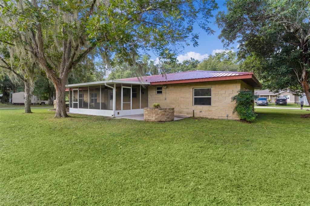Activo con contrato: $379,900 (4 camas, 2 baños, 1820 Pies cuadrados)