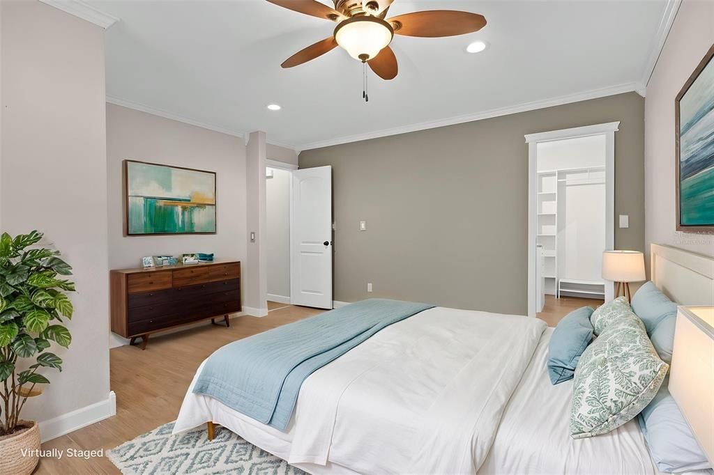 For Sale: $379,900 (4 beds, 2 baths, 1820 Square Feet)