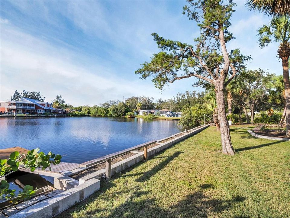 En Venta: $844,900 (2.31 acres)