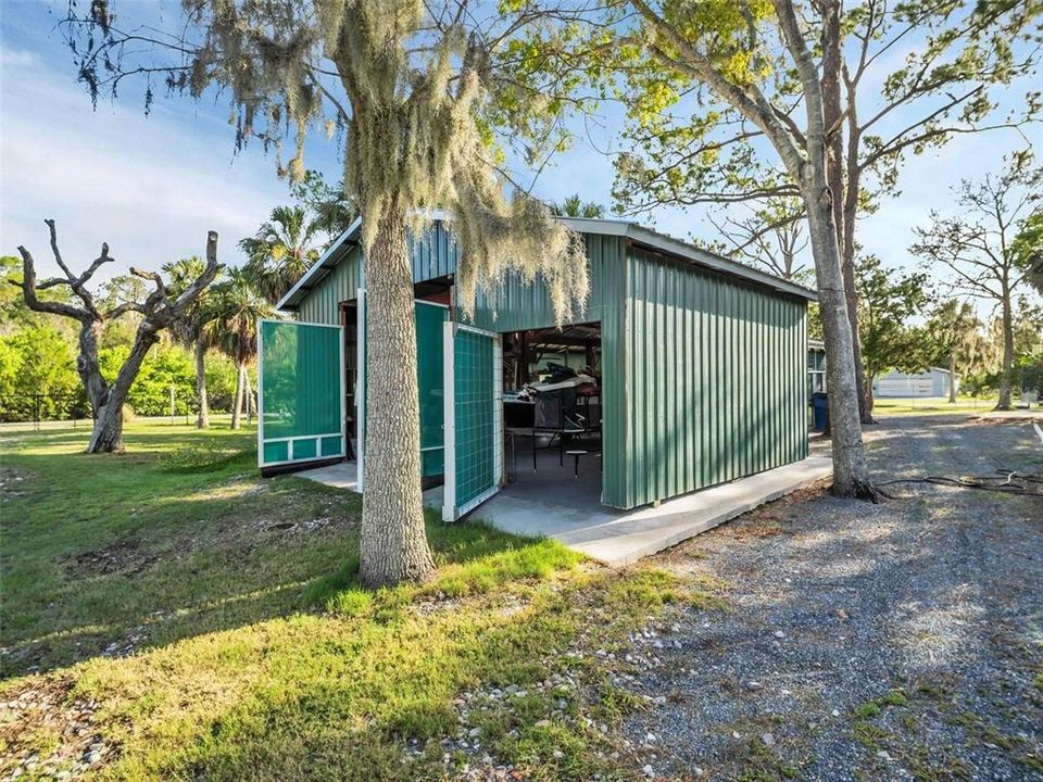 En Venta: $844,900 (2.31 acres)