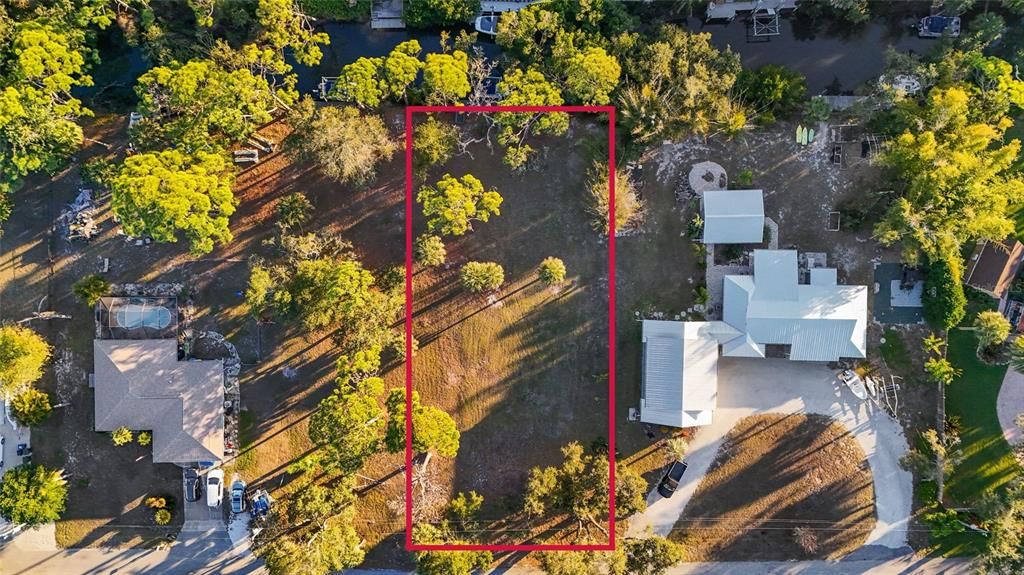 En Venta: $389,000 (0.38 acres)