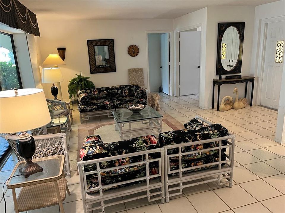 For Rent: $4,500 (3 beds, 2 baths, 2367 Square Feet)