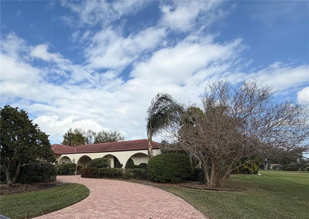 For Rent: $4,500 (3 beds, 2 baths, 2367 Square Feet)