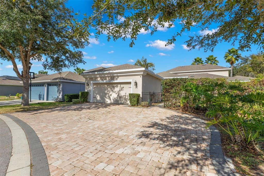 Active With Contract: $735,000 (5 beds, 4 baths, 3640 Square Feet)