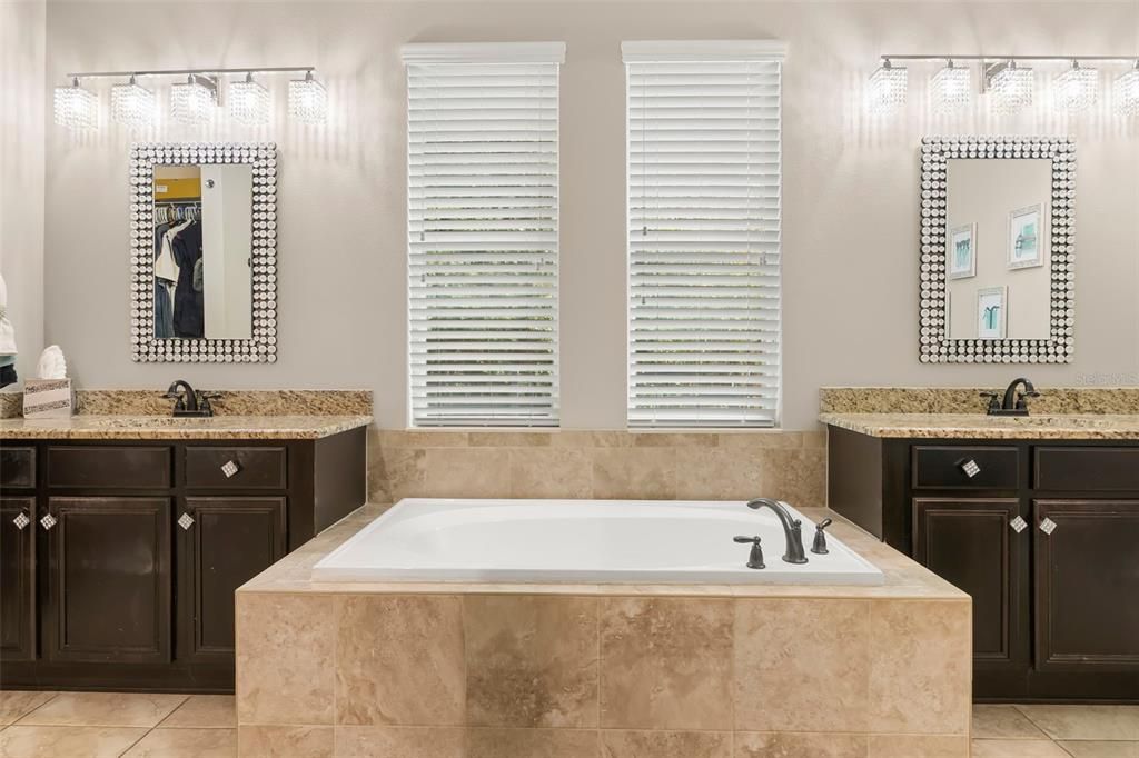 Active With Contract: $735,000 (5 beds, 4 baths, 3640 Square Feet)