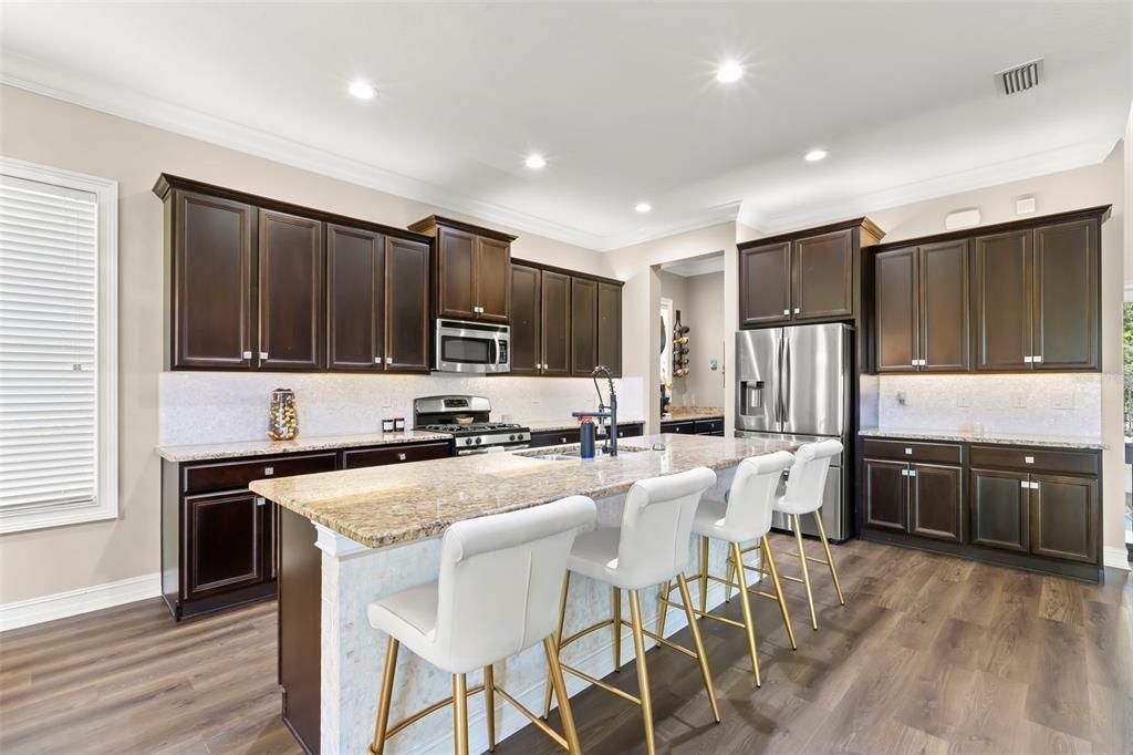 Active With Contract: $735,000 (5 beds, 4 baths, 3640 Square Feet)