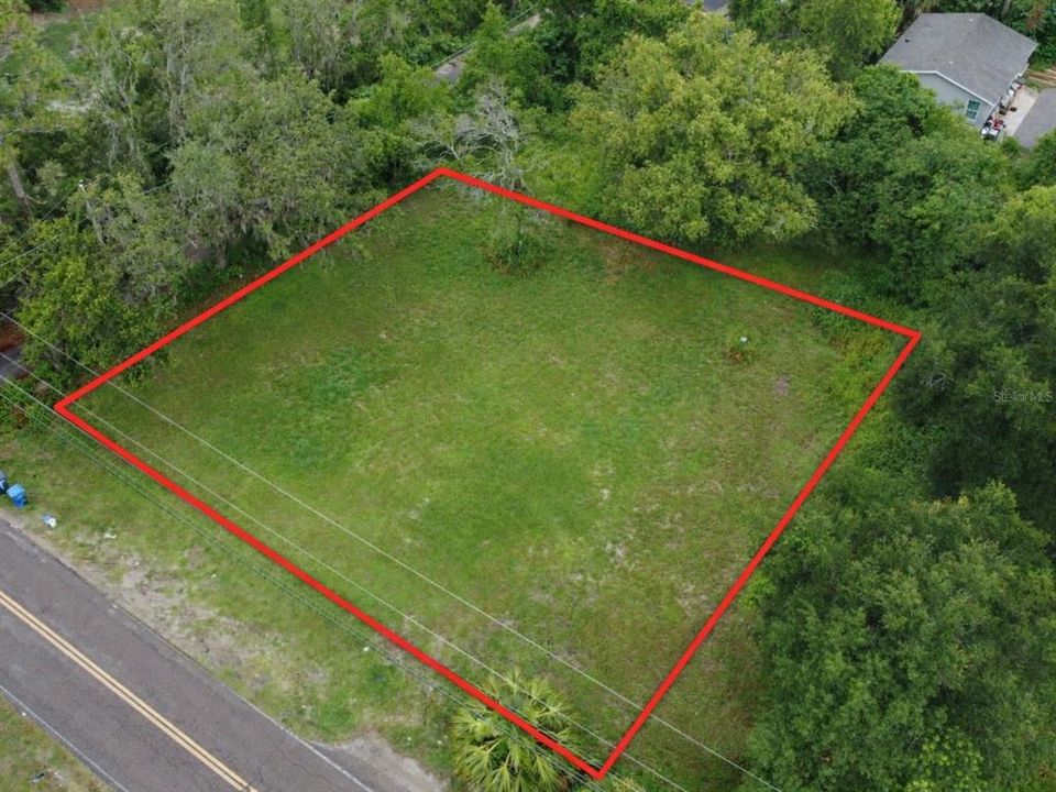 待售: $320,000 (0.62 acres)