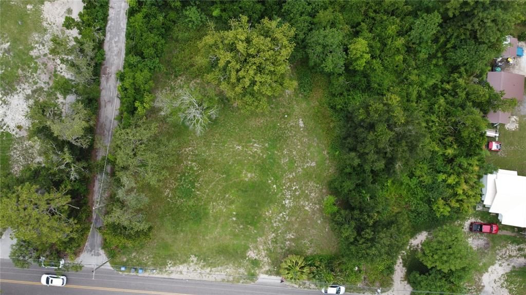 待售: $320,000 (0.62 acres)