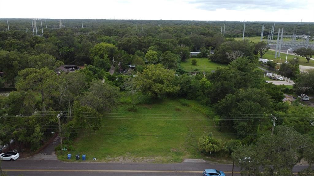 待售: $320,000 (0.62 acres)