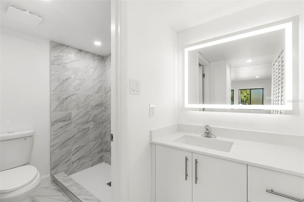 En Venta: $309,900 (2 camas, 2 baños, 1065 Pies cuadrados)