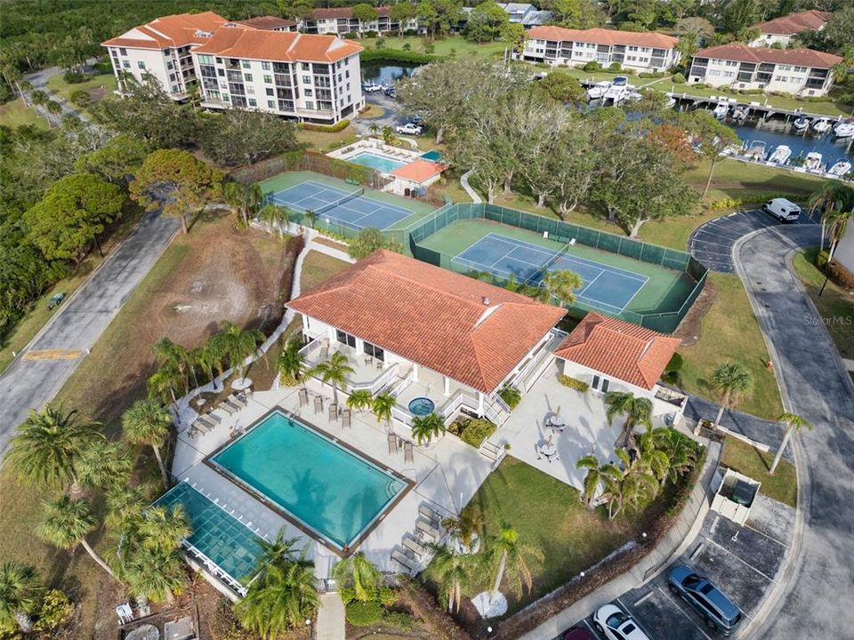 En Venta: $309,900 (2 camas, 2 baños, 1065 Pies cuadrados)