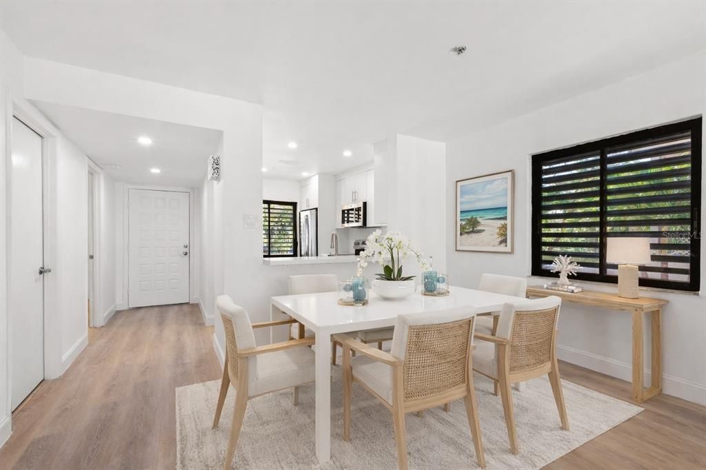 En Venta: $309,900 (2 camas, 2 baños, 1065 Pies cuadrados)