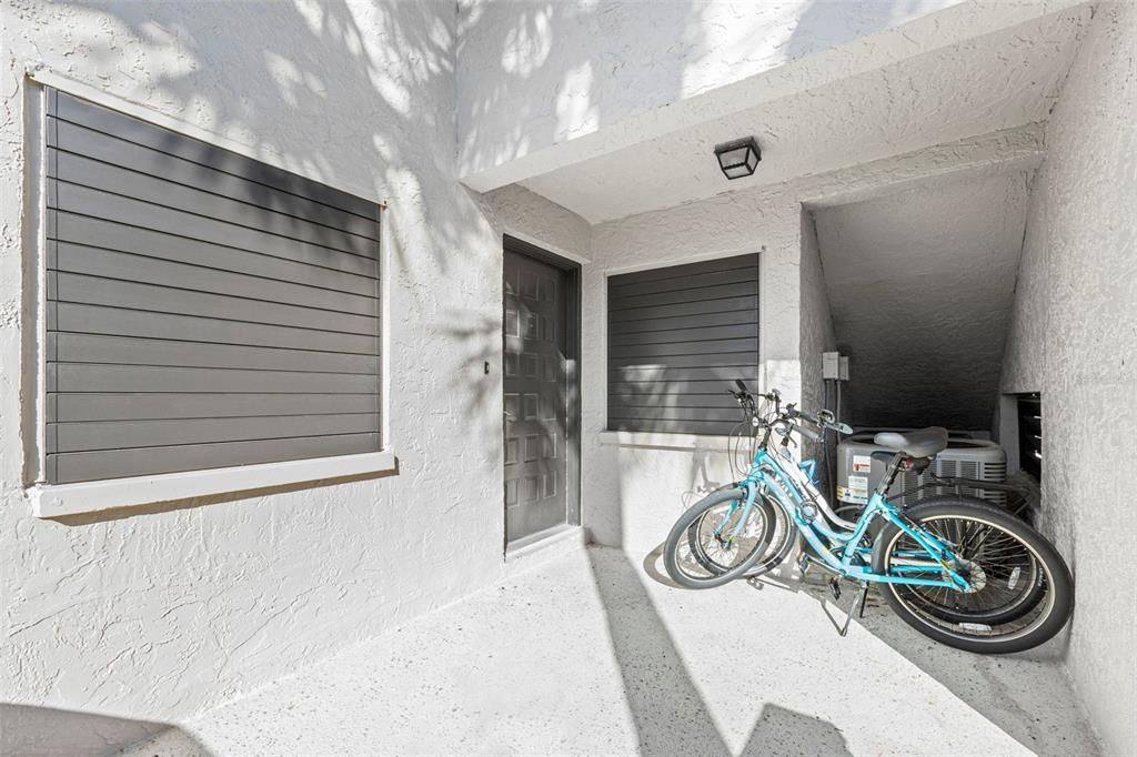 En Venta: $309,900 (2 camas, 2 baños, 1065 Pies cuadrados)