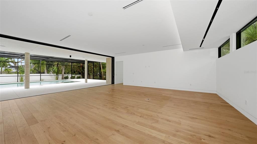 For Sale: $4,950,000 (5 beds, 4 baths, 3913 Square Feet)