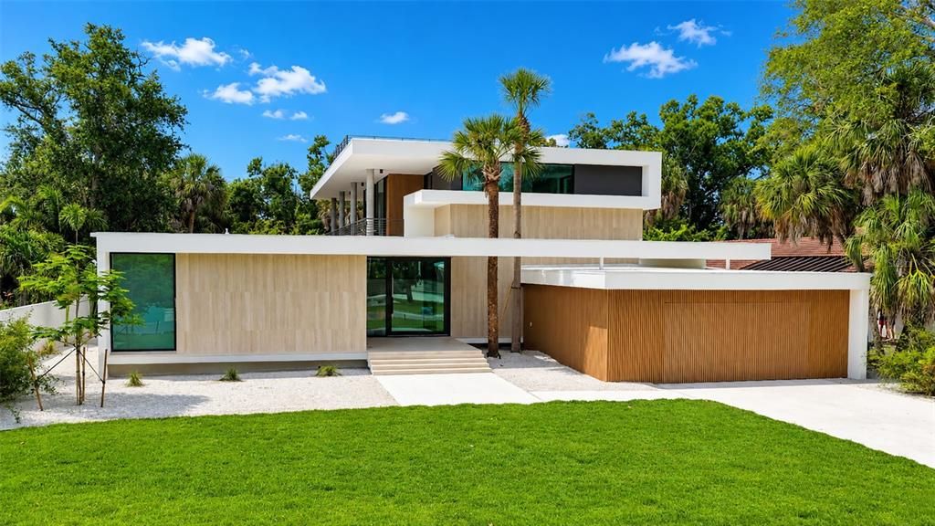 For Sale: $4,950,000 (5 beds, 4 baths, 3913 Square Feet)