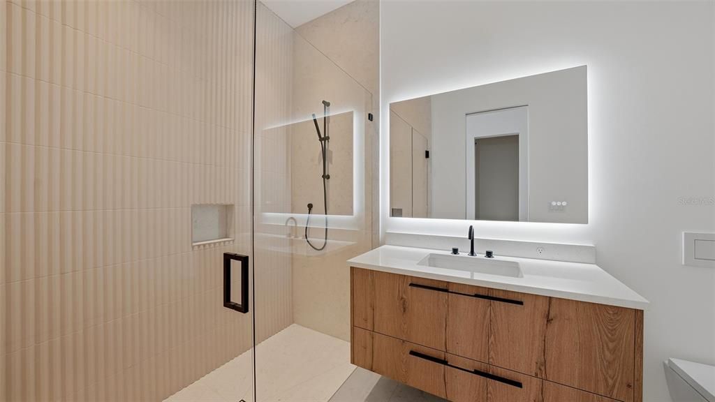 For Sale: $4,950,000 (5 beds, 4 baths, 3913 Square Feet)