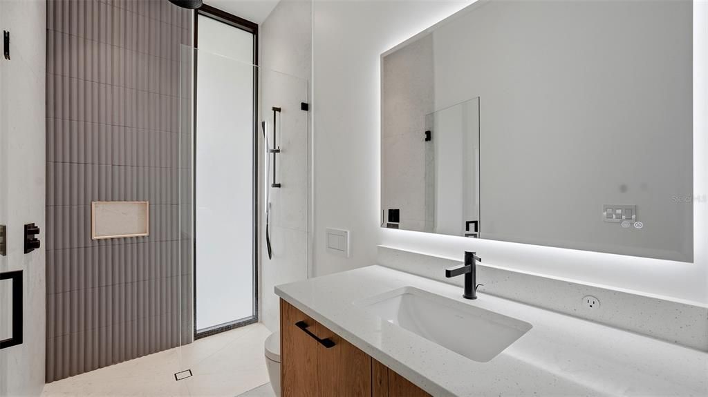 For Sale: $4,950,000 (5 beds, 4 baths, 3913 Square Feet)