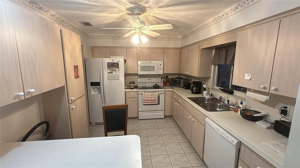 В аренду: $2,000 (3 спален, 2 ванн, 1450 Квадратных фут)