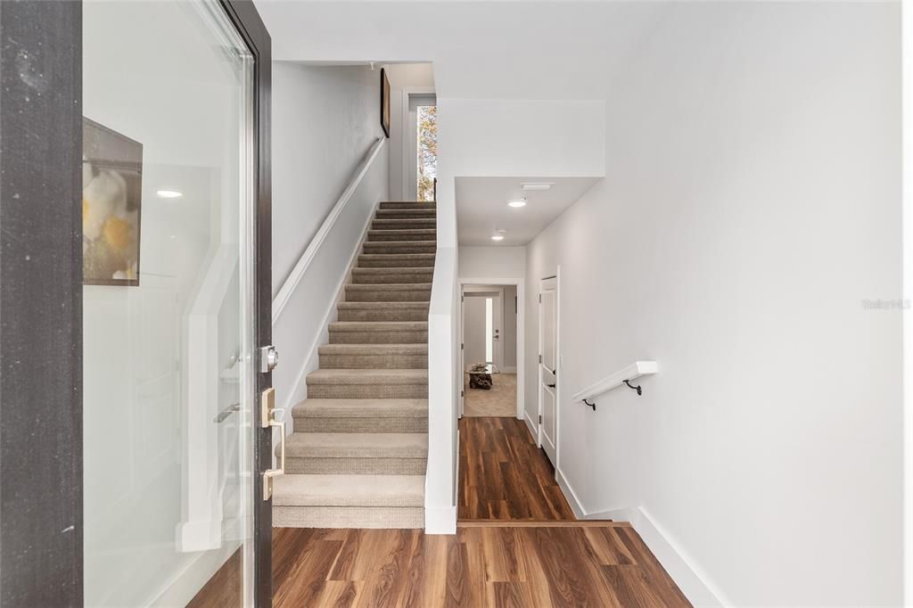 En Venta: $789,000 (3 camas, 3 baños, 2270 Pies cuadrados)