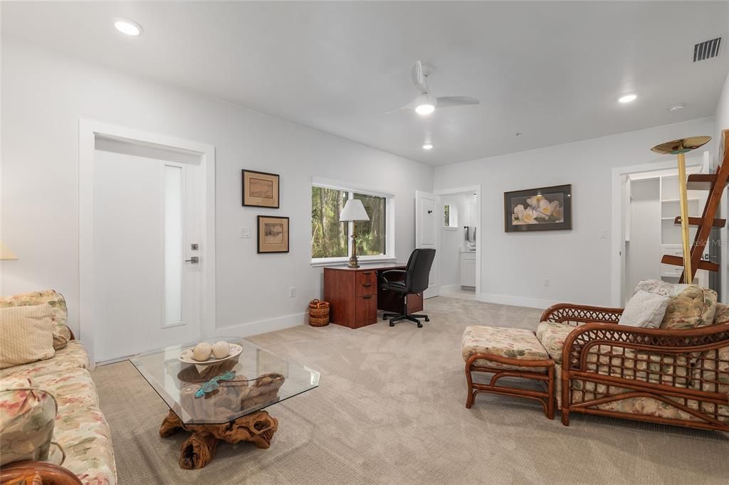 En Venta: $789,000 (3 camas, 3 baños, 2270 Pies cuadrados)