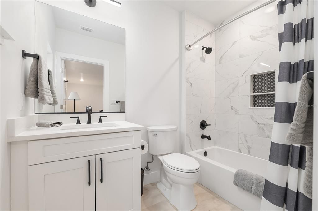 En Venta: $789,000 (3 camas, 3 baños, 2270 Pies cuadrados)