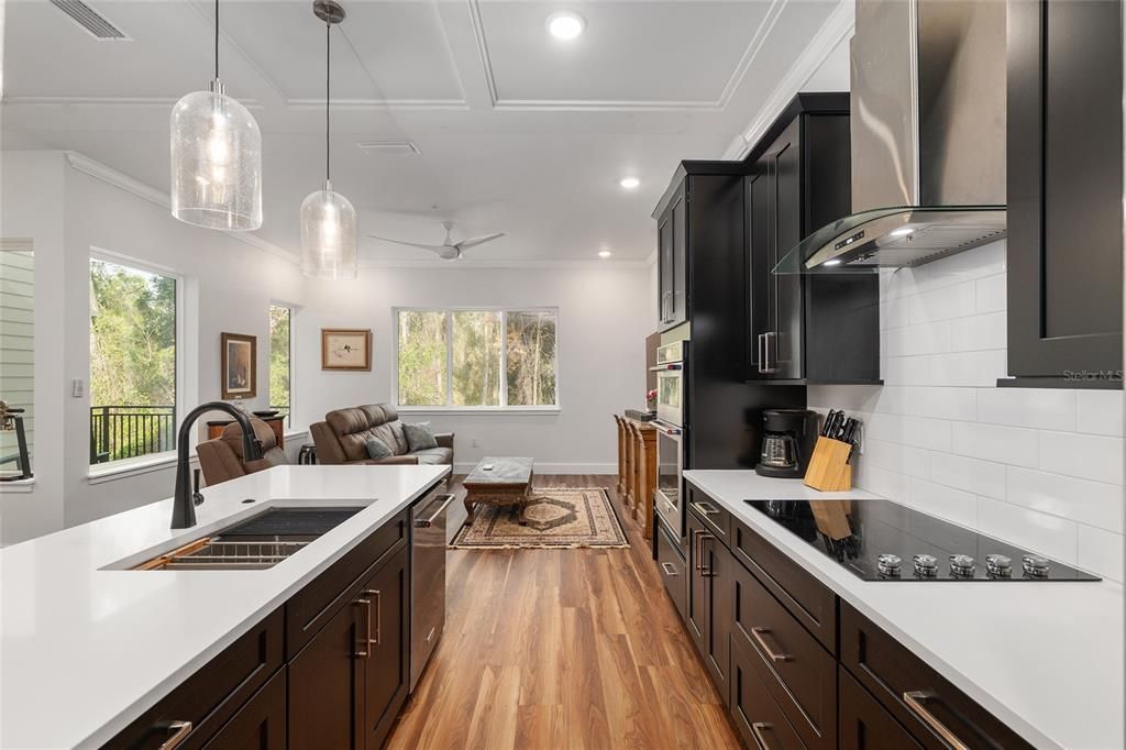 En Venta: $789,000 (3 camas, 3 baños, 2270 Pies cuadrados)