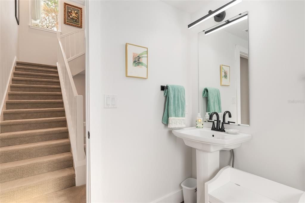 En Venta: $789,000 (3 camas, 3 baños, 2270 Pies cuadrados)