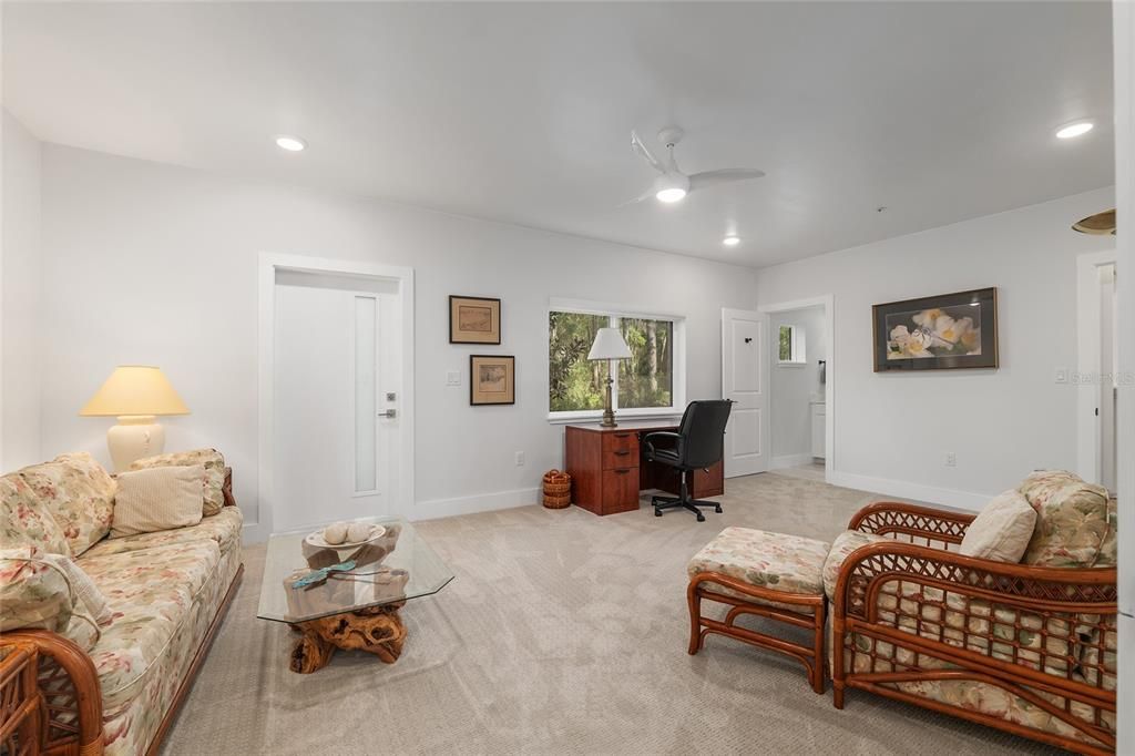 En Venta: $789,000 (3 camas, 3 baños, 2270 Pies cuadrados)