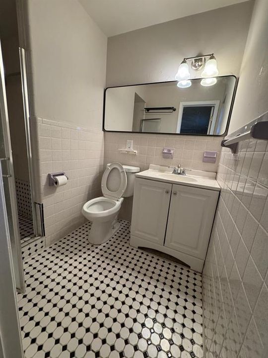 En Venta: $549,000 (6 camas, 4 baños, 2690 Pies cuadrados)