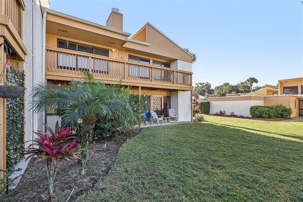 На продажу: $197,900 (2 спален, 2 ванн, 1071 Квадратных фут)