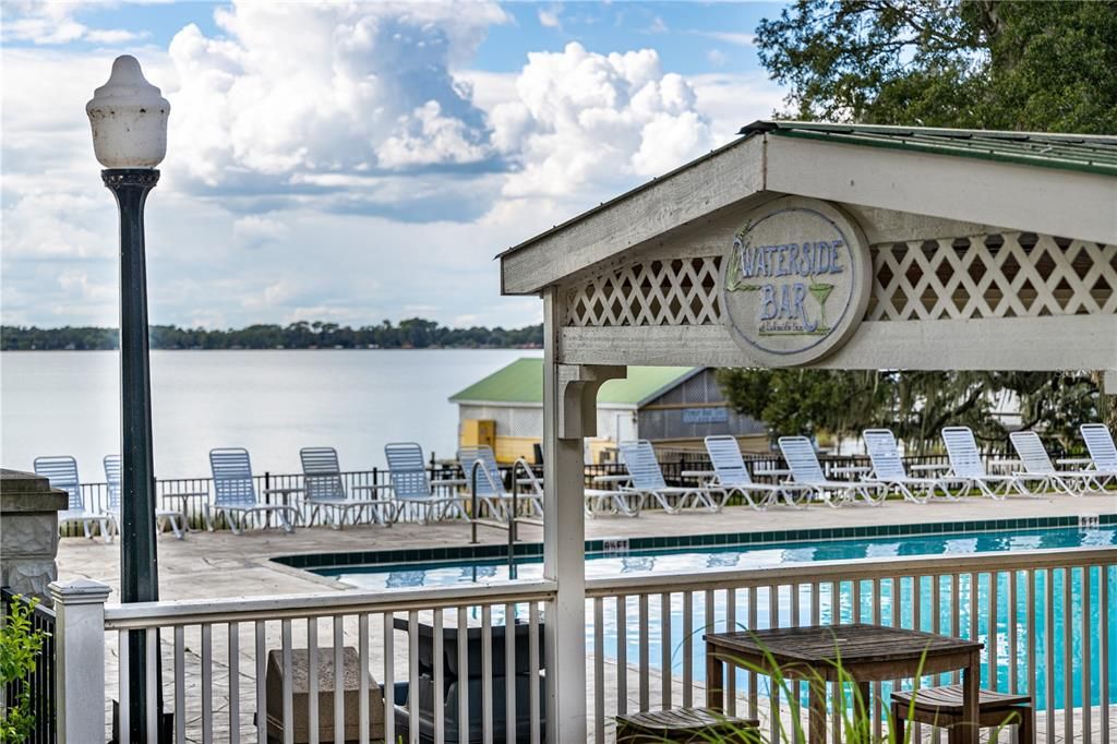 На продажу: $197,900 (2 спален, 2 ванн, 1071 Квадратных фут)