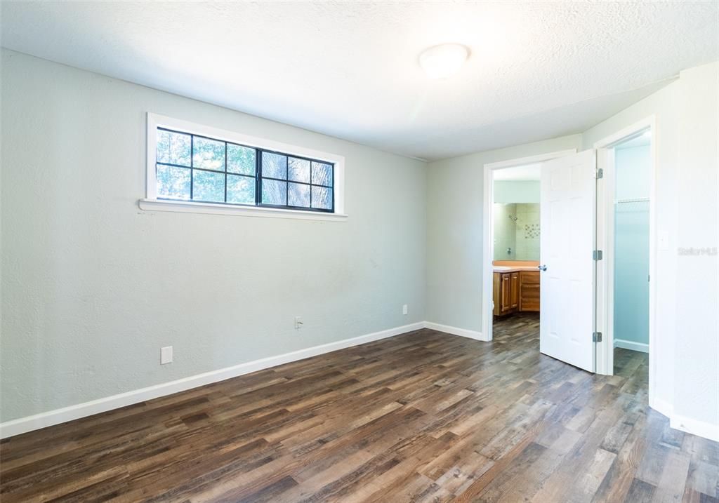 For Sale: $193,000 (2 beds, 2 baths, 1338 Square Feet)