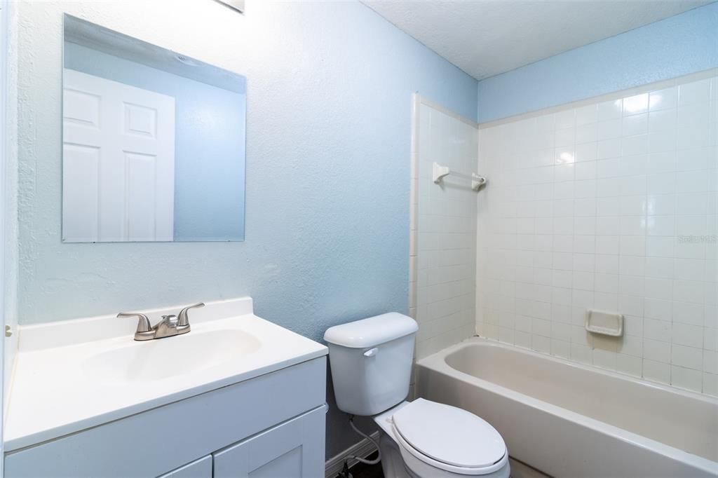 For Sale: $193,000 (2 beds, 2 baths, 1338 Square Feet)
