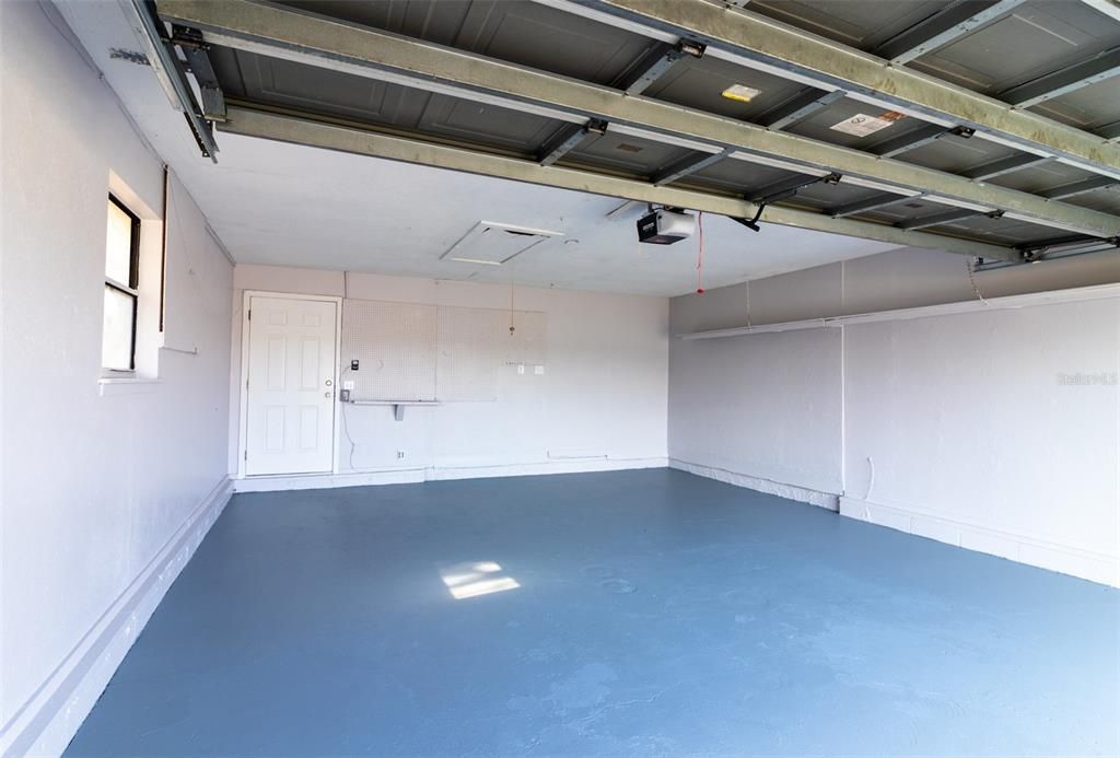 For Sale: $193,000 (2 beds, 2 baths, 1338 Square Feet)