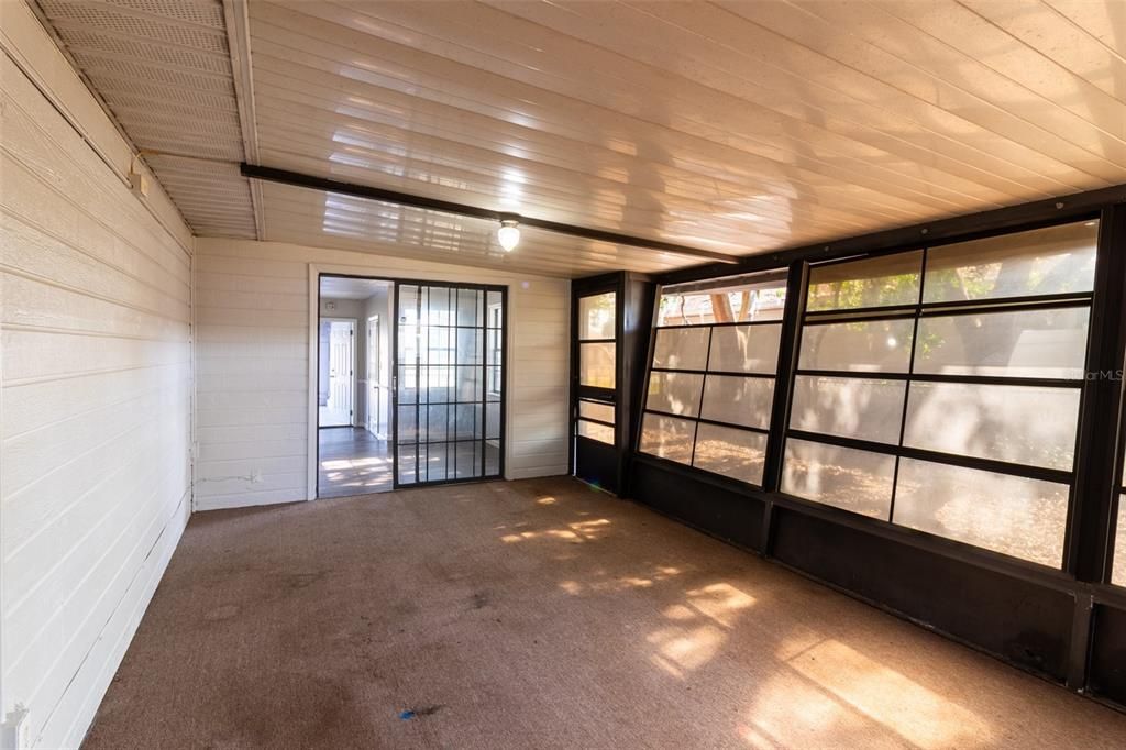 For Sale: $193,000 (2 beds, 2 baths, 1338 Square Feet)