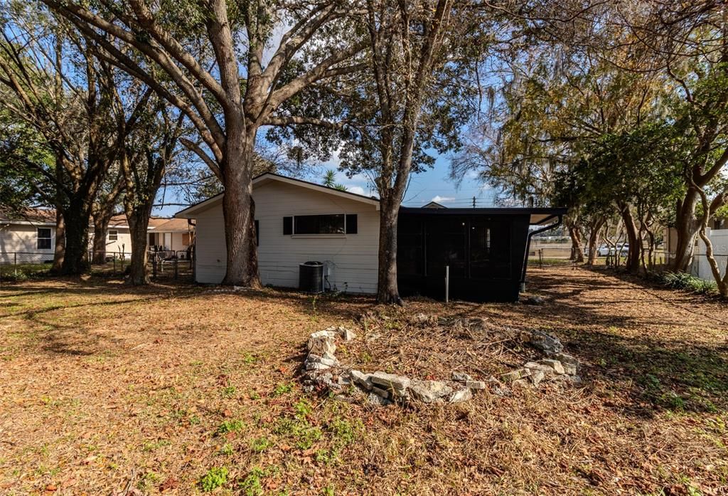 For Sale: $193,000 (2 beds, 2 baths, 1338 Square Feet)