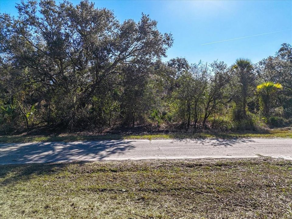 Activo con contrato: $13,500 (0.23 acres)