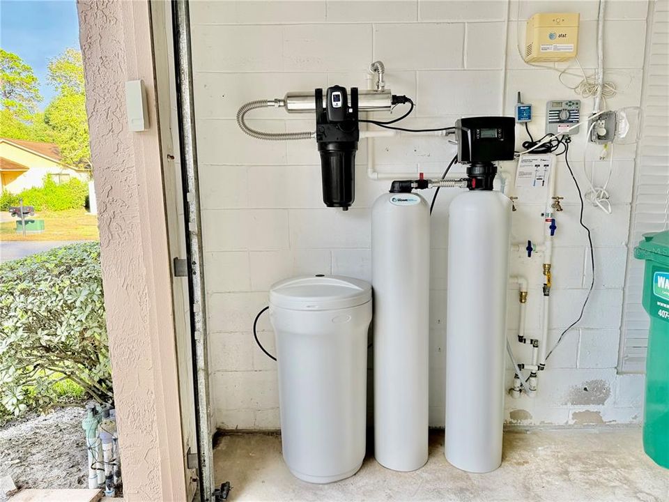 Active With Contract: $340,000 (3 beds, 2 baths, 1368 Square Feet)