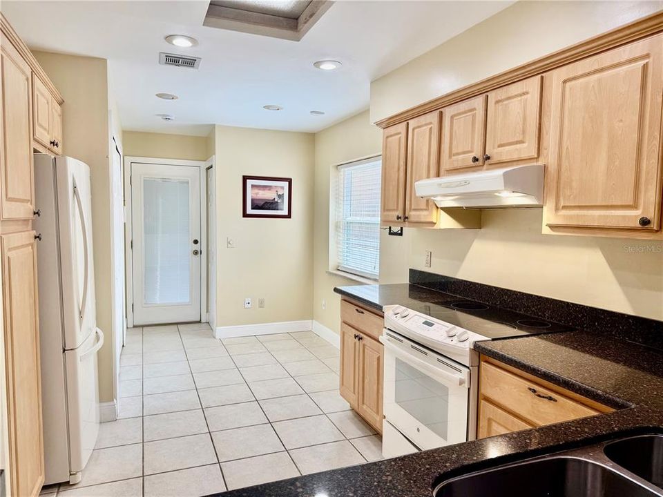 Active With Contract: $340,000 (3 beds, 2 baths, 1368 Square Feet)