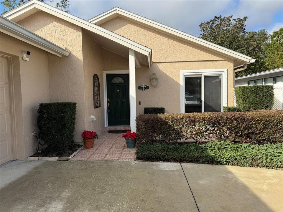 Active With Contract: $340,000 (3 beds, 2 baths, 1368 Square Feet)