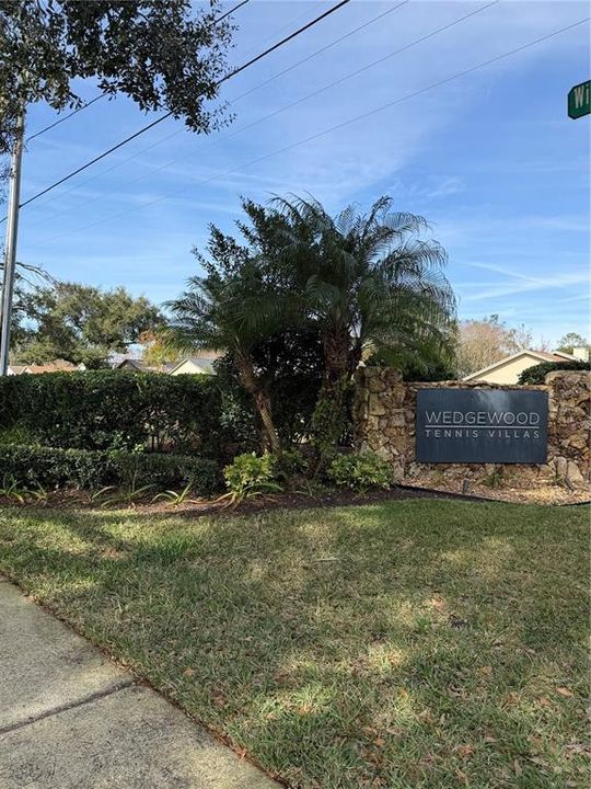 Active With Contract: $340,000 (3 beds, 2 baths, 1368 Square Feet)