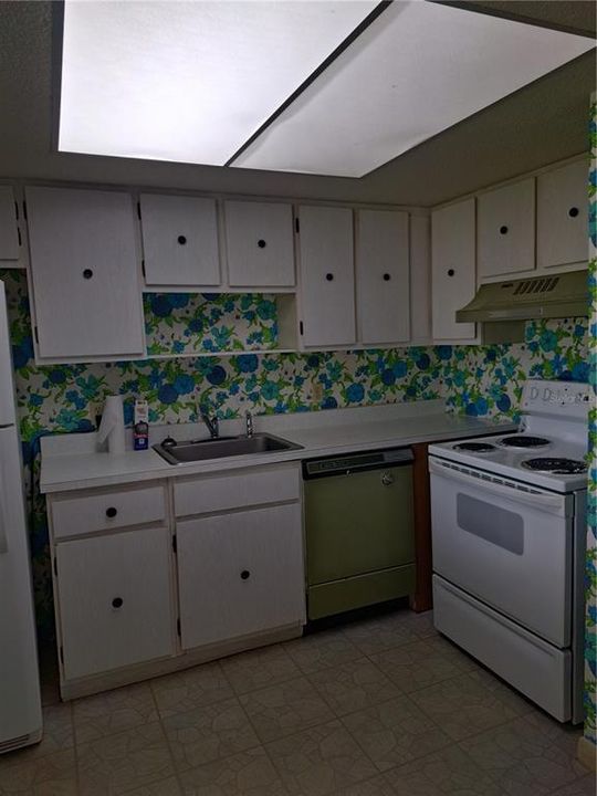 Activo con contrato: $70,000 (1 camas, 1 baños, 764 Pies cuadrados)