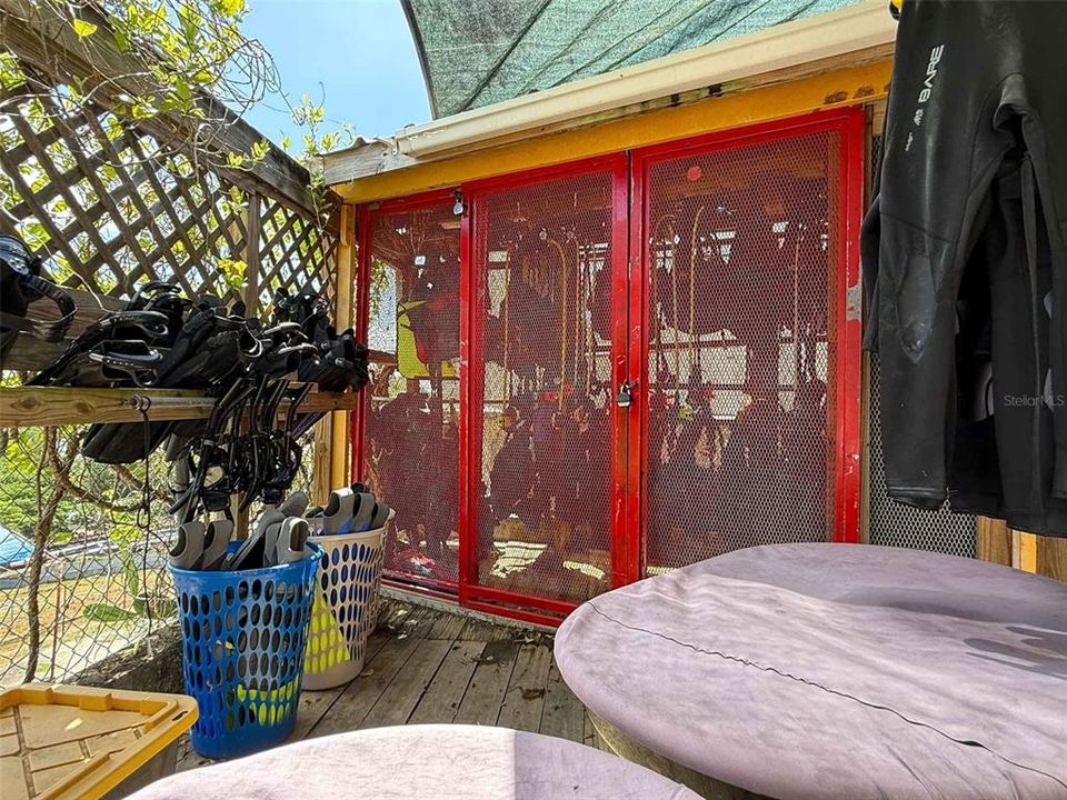 На продажу: $325,000 (2 спален, 1 ванн, 1084 Квадратных фут)